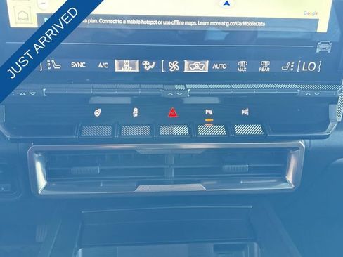 Used 2025 GMC Hummer EV 2X w/ LPO, Sport Package image 19