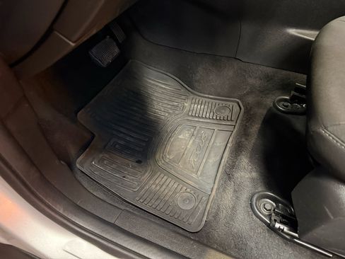 Used 2017 Ford Focus SEL w/ Cold Weather Package image 12