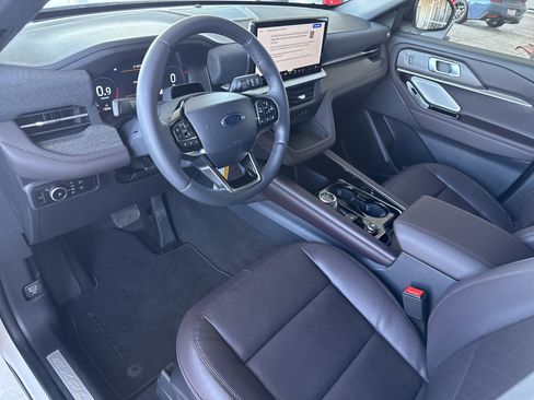 New 2026 Ford Explorer Platinum image 20