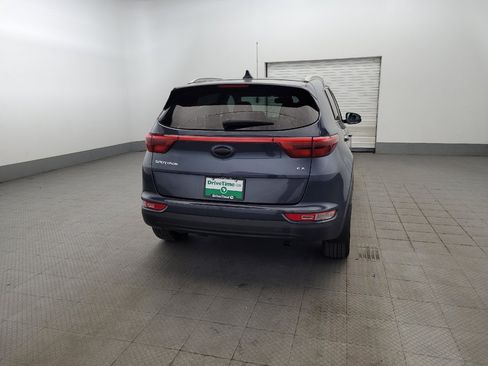 Used 2017 Kia Sportage EX w/ EX Premium Package FWD image 7