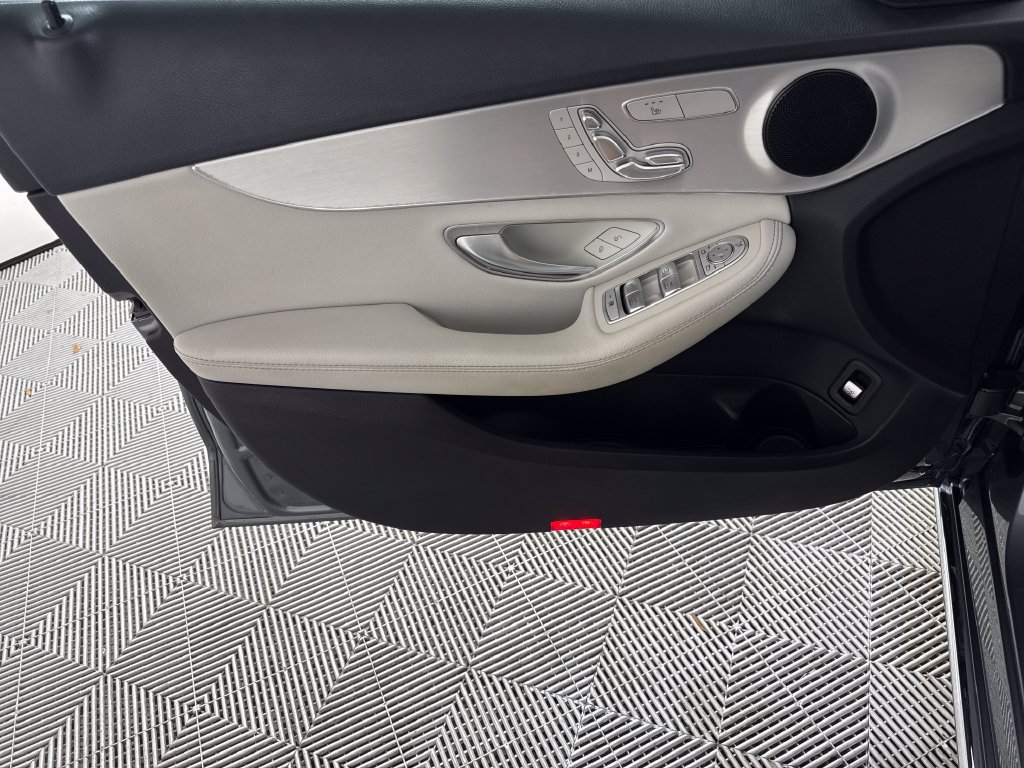 Used 2018 Mercedes-Benz C 300 Sedan image 9