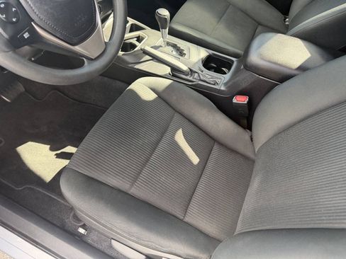 Used 2016 Toyota RAV4 LE AWD/4WD image 16