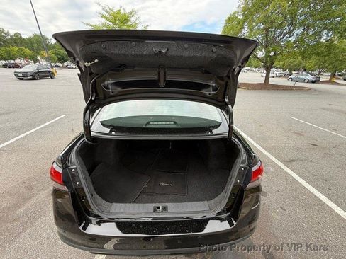 Used 2022 Nissan Versa S FWD image 16