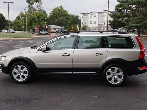 Used 2011 Volvo XC70 T6 image 9