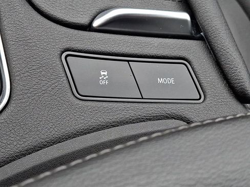 Used 2020 Cadillac XT5 Luxury FWD image 25