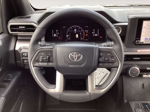 Used 2026 Toyota 4Runner SR5 AWD/4WD image 11