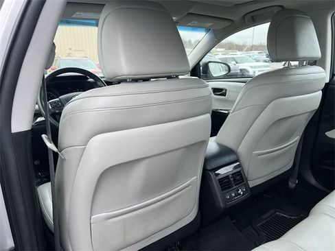 Used 2014 Toyota Avalon Limited image 31