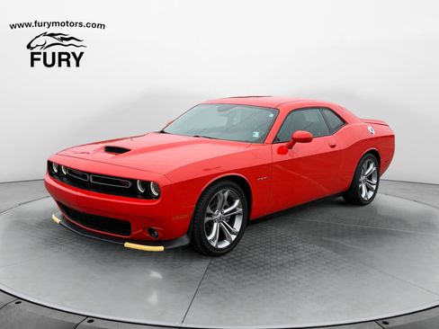 Used 2022 Dodge Challenger R/T RWD image 8