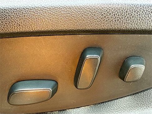 Used 2018 GMC Sierra 1500 SLE w/ SLE Value Package image 17