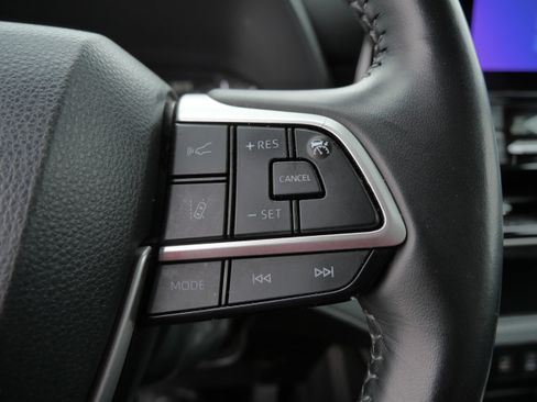 Certified 2024 Toyota Highlander LE image 29