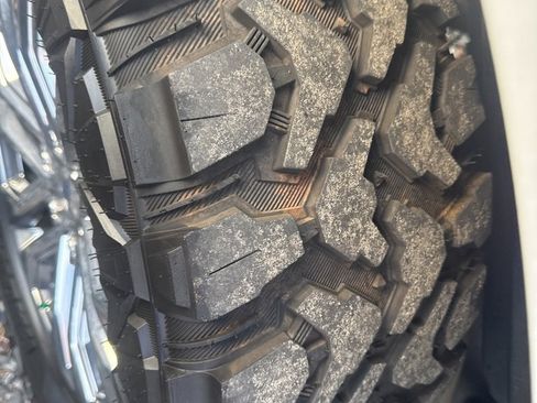 Used 2025 Ford F150 Lariat w/ Equipment Group 501A Mid image 19