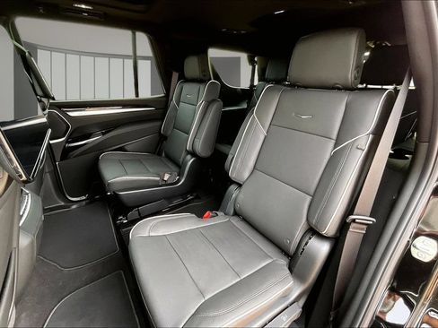 New 2026 Cadillac Escalade Luxury w/ Touring Package AWD/4WD image 10