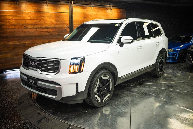 Used 2025 Kia Telluride S AWD/4WD image 2