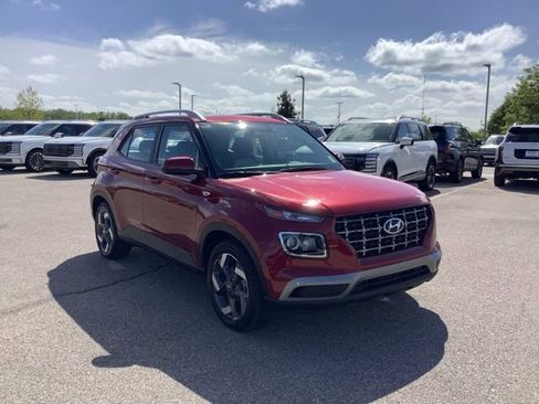 Used 2026 Hyundai Venue SEL FWD image 42