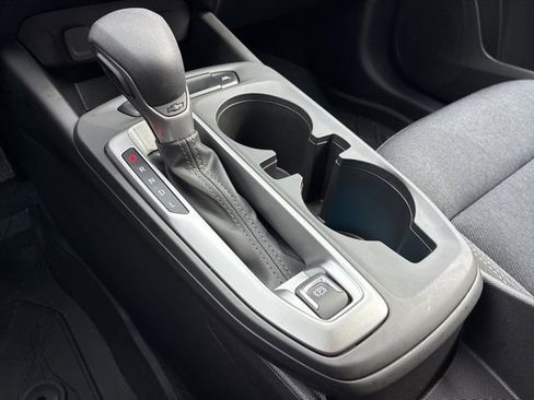 Used 2025 Chevrolet Trax LS w/ LS Convenience Package image 32