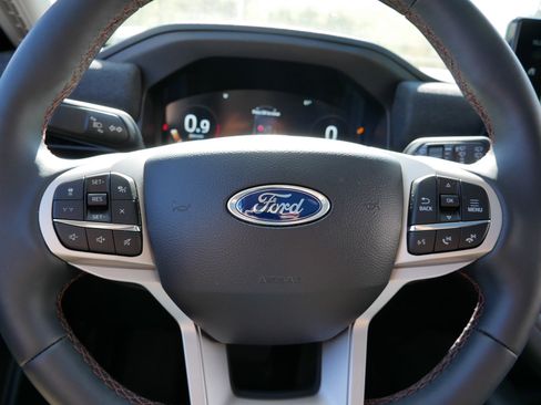 Used 2026 Ford Explorer Active w/ Active Comfort Package AWD/4WD image 25