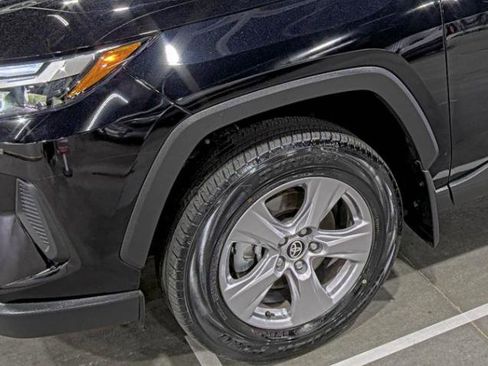 Used 2025 Toyota RAV4 XLE w/ Convenience Package image 13