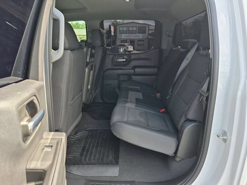 Certified 2025 Chevrolet Silverado 1500 Custom w/ LPO, Dark Essentials Package RWD image 23