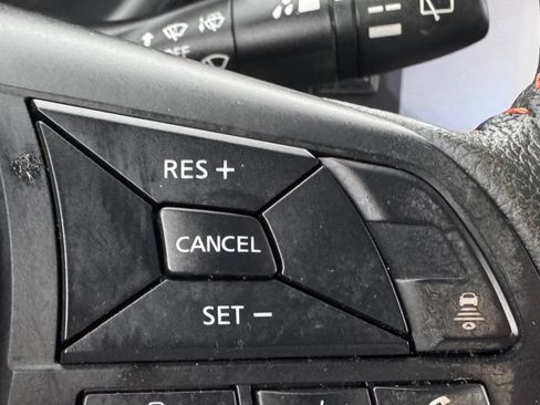 Used 2024 Nissan Kicks SR w/ SR Premium Package FWD image 8
