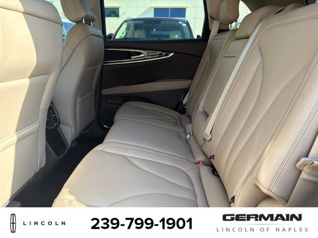 Used 2023 Lincoln Nautilus AWD w/ Premium Package image 12