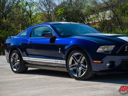 Used 2010 Ford Mustang Shelby GT500 RWD image 38
