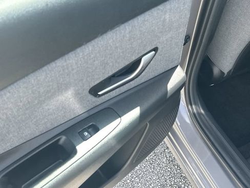 Certified 2024 Hyundai Elantra Limited FWD image 13