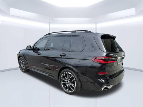 Used 2025 BMW X7 xDrive40i w/ M Sport Package AWD/4WD image 5