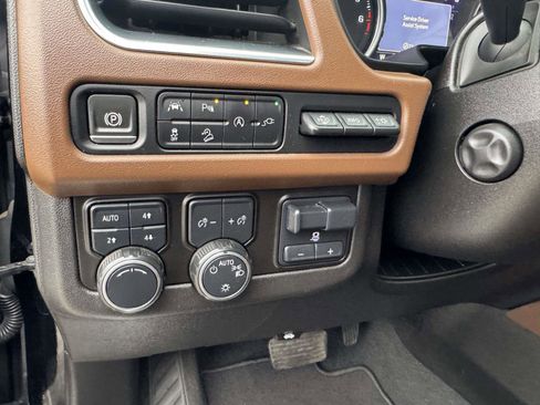 Used 2021 Chevrolet Tahoe High Country w/ Premium Package image 23