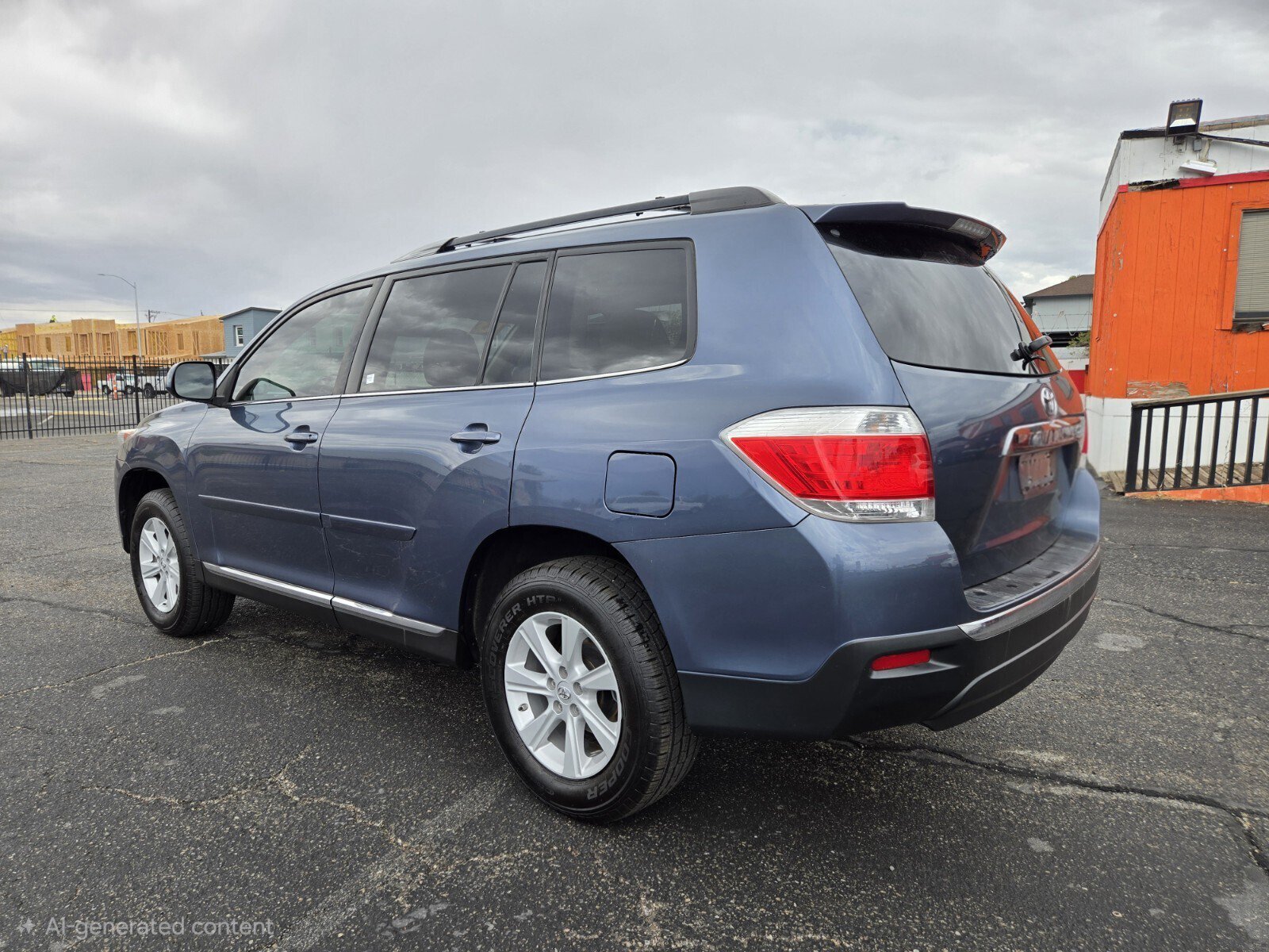 Used 2013 Toyota Highlander Plus FWD image 3