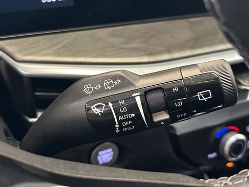 Used 2025 Kia Sorento SX AWD/4WD image 37