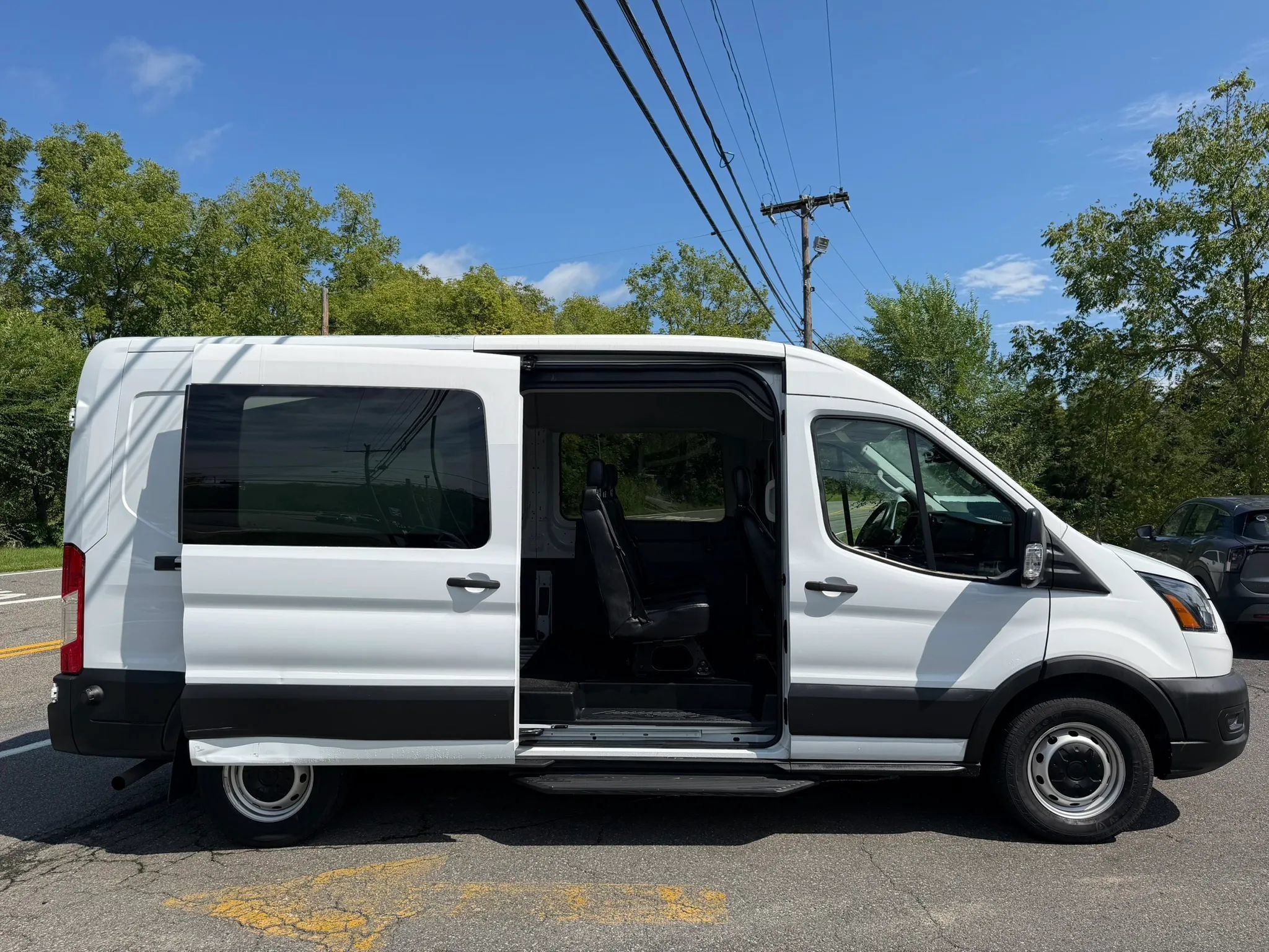 Used 2020 Ford Transit 150 RWD image 30
