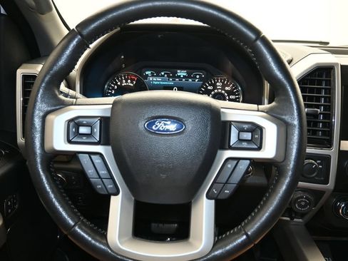 Used 2019 Ford F150 Lariat w/ Trailer Tow Package RWD image 13