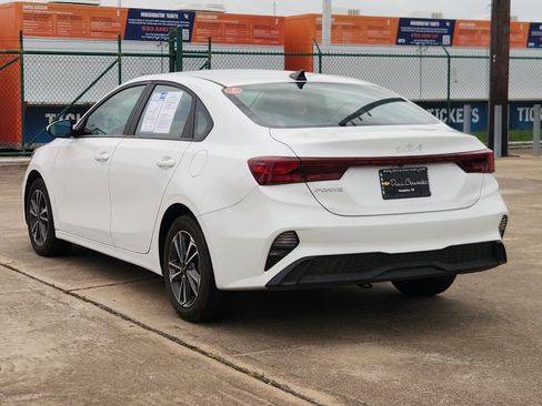 Used 2024 Kia Forte LXS FWD image 8