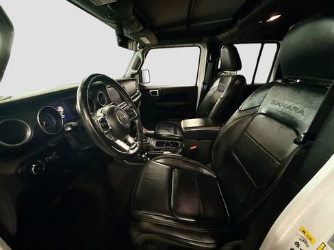 Used 2018 Jeep Wrangler Unlimited Sahara image 22