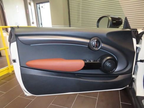 Used 2022 MINI Cooper S image 10