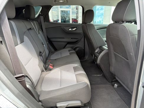 Used 2025 Chevrolet Blazer LT image 27