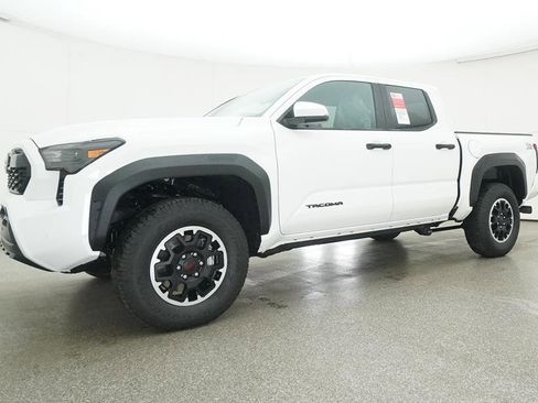 New 2025 Toyota Tacoma TRD Off-Road image 20