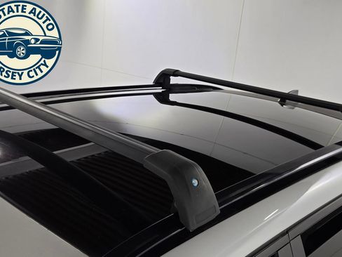 Used 2019 Land Rover Discovery Sport HSE AWD/4WD image 10