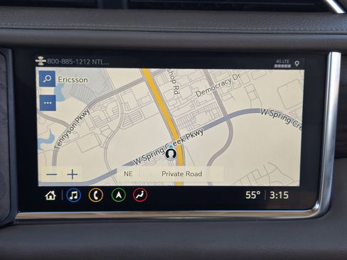 Used 2021 GMC Yukon XL Denali w/ Denali Premium Package image 19