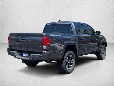 Used 2019 Toyota Tacoma TRD Sport RWD image 5