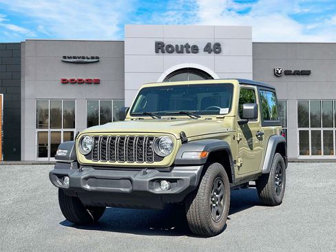 Used 2025 Jeep Wrangler Sport AWD/4WD image 2
