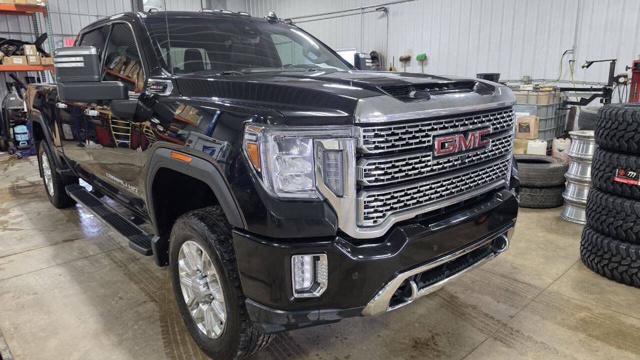 Used 2022 GMC Sierra 2500 Denali w/ Denali Ultimate Package AWD/4WD image 1