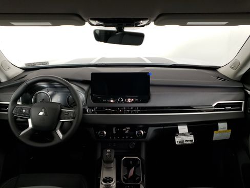 New 2026 Mitsubishi Outlander Trail Edition image 16