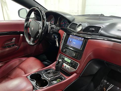 Used 2017 Maserati GranTurismo Convertible RWD image 16