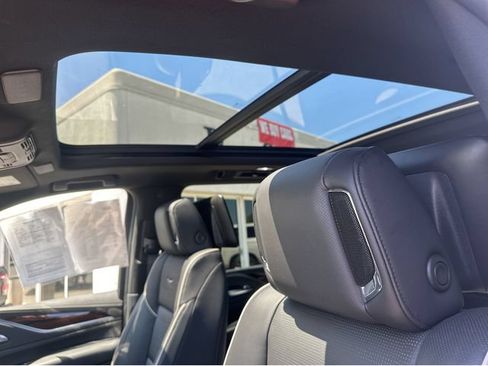 Certified 2023 Cadillac Escalade ESV Premium Luxury AWD/4WD image 21