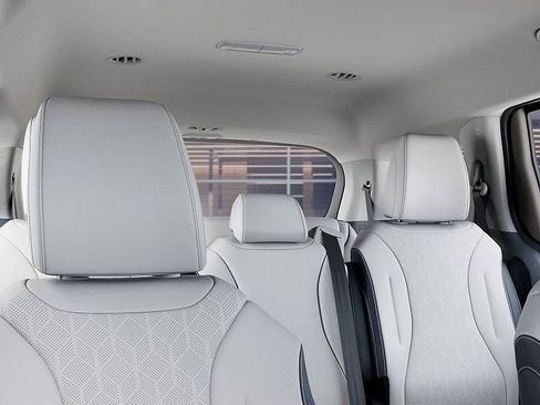 New 2026 Kia Carnival EX FWD image 27
