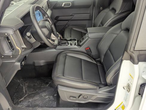 New 2025 Ford Bronco Badlands image 5