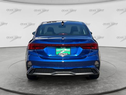 Used 2022 Kia Forte LXS w/ LXS Technology Package FWD image 7