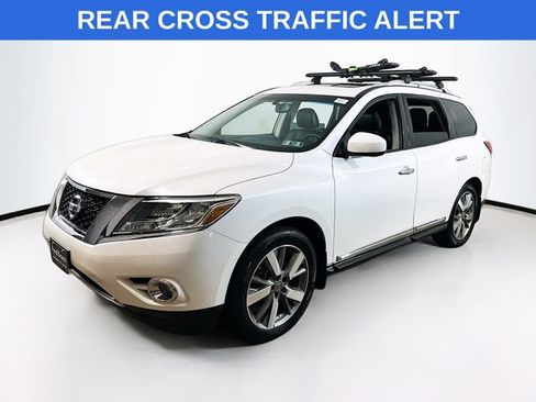 Used 2015 Nissan Pathfinder Platinum image 3