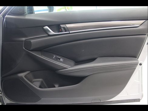 Used 2022 Honda Accord Sport image 25